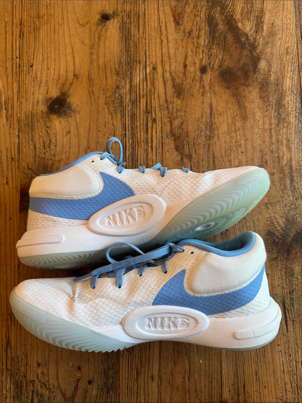 Hyperquick Women's Volleyball Shoes/ size men’s 7.5/ women’s 9.5